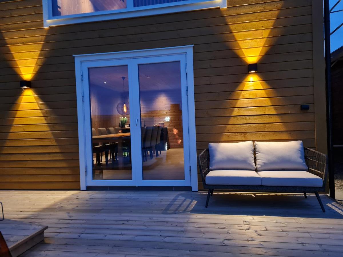 Rorbu Ved Sjoen Villa Bud Exterior photo